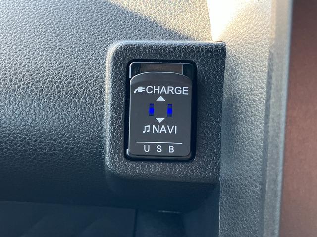 タントカスタムＲＳスタイルセレクション１５インチアルミホイール　キーフリーシステム　プッシュボタンスタート　オートエアコン（プッシュ式）　フルＬＥＤヘッドランプ　オート格納式カラードドアミラー　本革巻ステアリングホイール（静岡県）の中古車