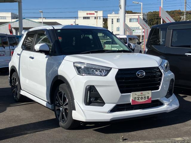 ロッキープレミアム１７インチアルミホイール　ＵＶＩＲカット遮音ガラス　フルＬＥＤヘッドランプ　キーフリーシステム　革巻きステアリングホイール　本革シフトノブ　アクティブマルチインフォメーションメーター（静岡県）の中古車