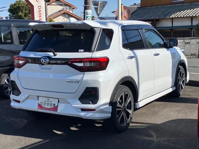 ロッキープレミアム１７インチアルミホイール　ＵＶＩＲカット遮音ガラス　フルＬＥＤヘッドランプ　キーフリーシステム　革巻きステアリングホイール　本革シフトノブ　アクティブマルチインフォメーションメーター（静岡県）の中古車