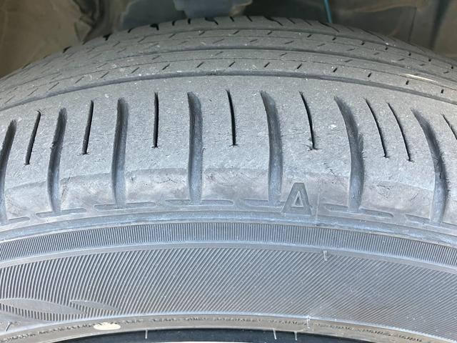 ロッキープレミアム１７インチアルミホイール　ＵＶＩＲカット遮音ガラス　フルＬＥＤヘッドランプ　キーフリーシステム　革巻きステアリングホイール　本革シフトノブ　アクティブマルチインフォメーションメーター（静岡県）の中古車