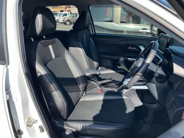 ロッキープレミアム１７インチアルミホイール　ＵＶＩＲカット遮音ガラス　フルＬＥＤヘッドランプ　キーフリーシステム　革巻きステアリングホイール　本革シフトノブ　アクティブマルチインフォメーションメーター（静岡県）の中古車