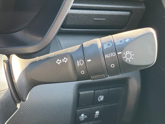 ロッキープレミアム１７インチアルミホイール　ＵＶＩＲカット遮音ガラス　フルＬＥＤヘッドランプ　キーフリーシステム　革巻きステアリングホイール　本革シフトノブ　アクティブマルチインフォメーションメーター（静岡県）の中古車