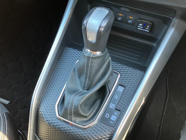 ロッキープレミアム１７インチアルミホイール　ＵＶＩＲカット遮音ガラス　フルＬＥＤヘッドランプ　キーフリーシステム　革巻きステアリングホイール　本革シフトノブ　アクティブマルチインフォメーションメーター（静岡県）の中古車