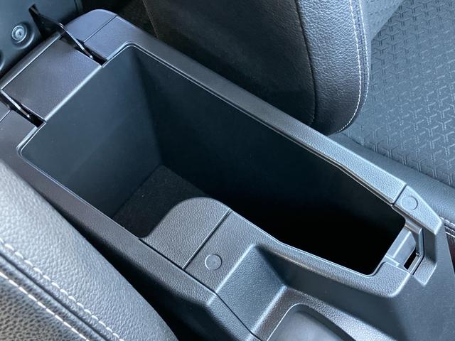 ロッキープレミアム１７インチアルミホイール　ＵＶＩＲカット遮音ガラス　フルＬＥＤヘッドランプ　キーフリーシステム　革巻きステアリングホイール　本革シフトノブ　アクティブマルチインフォメーションメーター（静岡県）の中古車