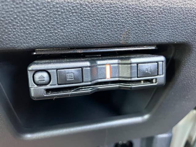 ムーヴキャンバスGメイクアップVS SAIII14インチフルホイールキャップ LEDヘッドランプ キーフリーシステム 両側パワースライドドア オートエアコン(プッシュ式) オートライト 置きラクボックス(静岡県)の中古車