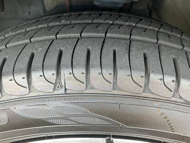 ロッキープレミアムＧ　ＨＥＶ１７インチアルミホイール　ＵＶＩＲカット遮音ガラス　フルＬＥＤヘッドランプ　キーフリーシステム　革巻きステアリングホイール　本革シフトノブ　アクティブマルチインフォメーションメーター（静岡県）の中古車