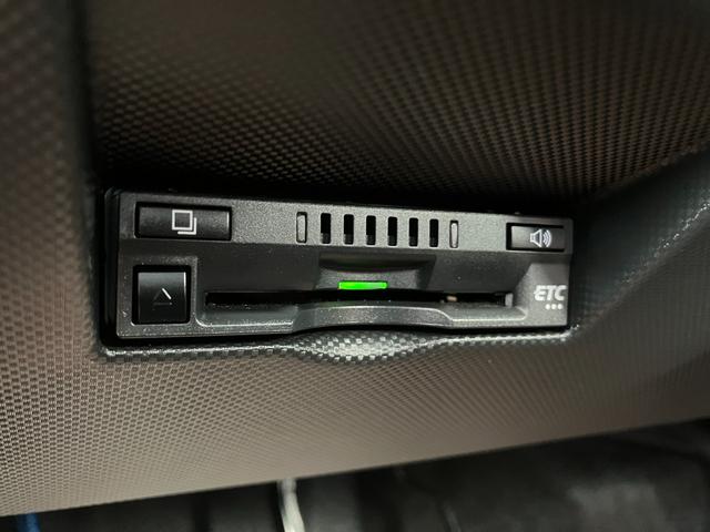 ロッキープレミアムＧ　ＨＥＶ１７インチアルミホイール　ＵＶＩＲカット遮音ガラス　フルＬＥＤヘッドランプ　キーフリーシステム　革巻きステアリングホイール　本革シフトノブ　アクティブマルチインフォメーションメーター（静岡県）の中古車