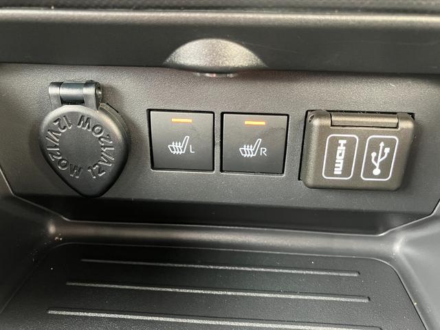 ロッキープレミアムＧ　ＨＥＶ１７インチアルミホイール　ＵＶＩＲカット遮音ガラス　フルＬＥＤヘッドランプ　キーフリーシステム　革巻きステアリングホイール　本革シフトノブ　アクティブマルチインフォメーションメーター（静岡県）の中古車