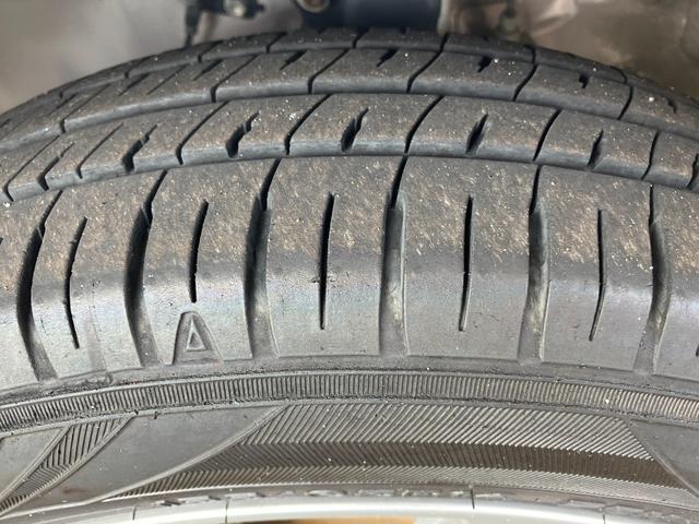 ムーヴＸリミテッドII　ＳＡIIIＬＥＤヘッドランプ　ブラックインテリアパック　１４インチアルミホイール　スーパーＵＶＩＲカットガラス　キーフリーシステム　オートエアコン（プッシュ式）（静岡県）の中古車