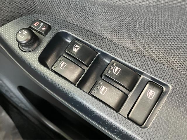 ムーヴＸリミテッドII　ＳＡIIIＬＥＤヘッドランプ　ブラックインテリアパック　１４インチアルミホイール　スーパーＵＶＩＲカットガラス　キーフリーシステム　オートエアコン（プッシュ式）（静岡県）の中古車