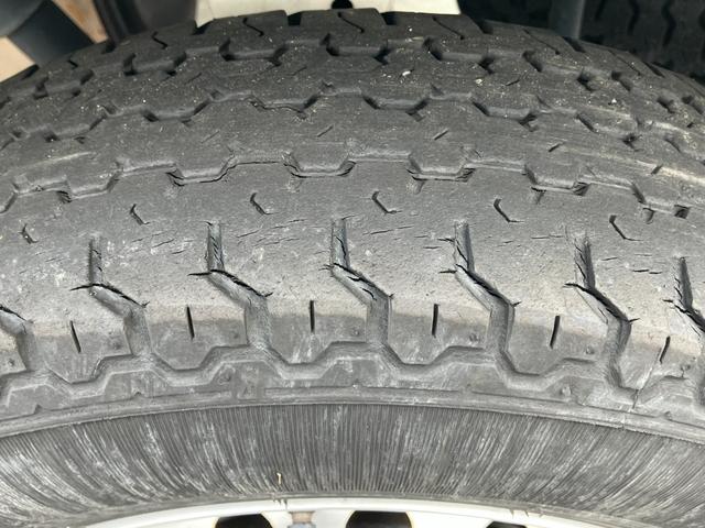 ハイゼットトラックスタンダードＳＡIIIｔ２ＷＤ　５ＭＴ　マニュアルエアコン　パワーステアリング　　ＵＶカットガラス　ＬＥＤヘッドランプ（静岡県）の中古車