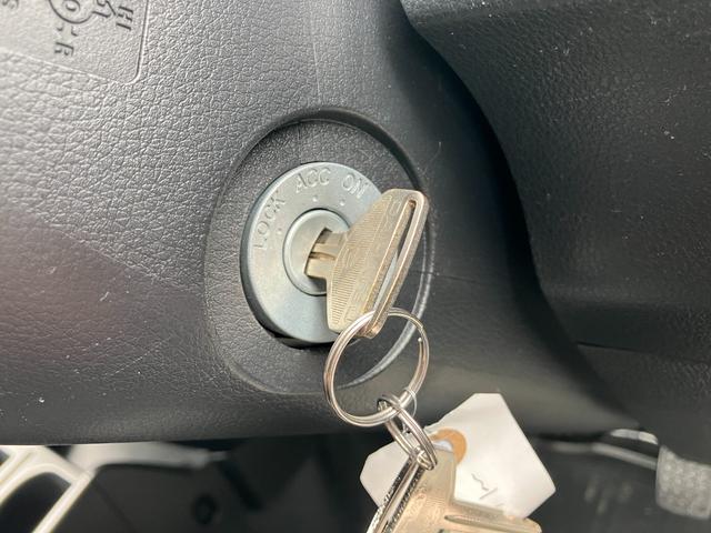 ハイゼットトラックスタンダードＳＡIIIｔ２ＷＤ　５ＭＴ　マニュアルエアコン　パワーステアリング　　ＵＶカットガラス　ＬＥＤヘッドランプ（静岡県）の中古車