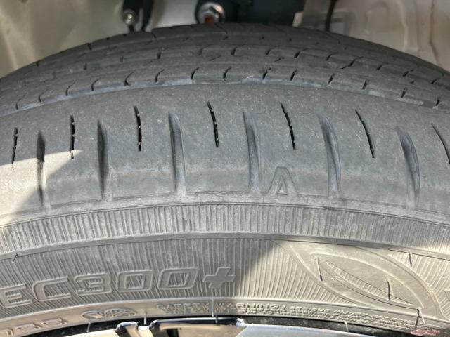 タントカスタムＸ１４インチアルミホイール　大型エアロバンパー　フルＬＥＤヘッドランプ　オート格納式カラードドアミラー　両側パワースライドドア　キーフリーシステム　プッシュボタンスタート（静岡県）の中古車