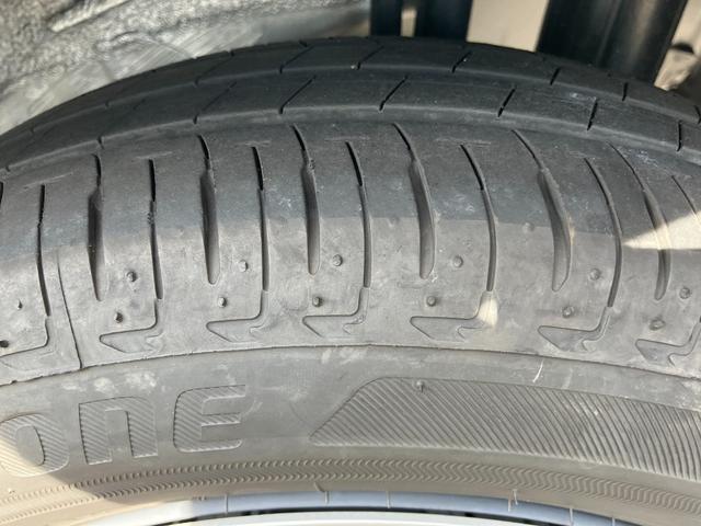 ミライースL SAIII13インチフルホイールキャップ マルチリフレクターハロゲンヘッドランプ 可倒式ドアミラー 自発光式デジタルメーターアンバーイルミネーションメーター マニュアルエアコン(ダイヤル式) キーレスエントリー(静岡県)の中古車