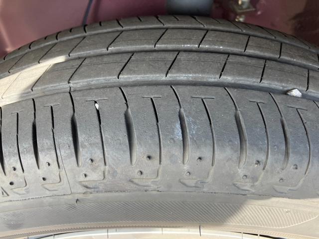 ミライースL SAIII13インチフルホイールキャップ マルチリフレクターハロゲンヘッドランプ 可倒式ドアミラー 自発光式デジタルメーターアンバーイルミネーションメーター マニュアルエアコン(ダイヤル式) キーレスエントリー(静岡県)の中古車