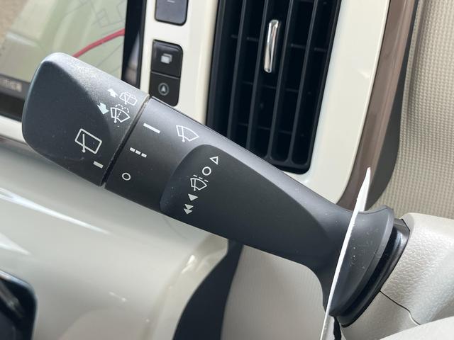 ムーヴキャンバスXリミテッドメイクアップ SAIII14インチフルホイールキャップ キーフリーシステム 両側パワースライドドア オートエアコン(プッシュ式) オートライト 置きラクボックス(静岡県)の中古車