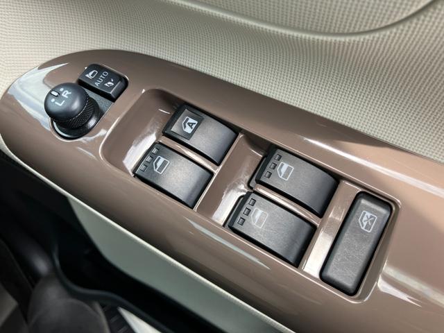 ムーヴキャンバスXリミテッドメイクアップ SAIII14インチフルホイールキャップ キーフリーシステム 両側パワースライドドア オートエアコン(プッシュ式) オートライト 置きラクボックス(静岡県)の中古車