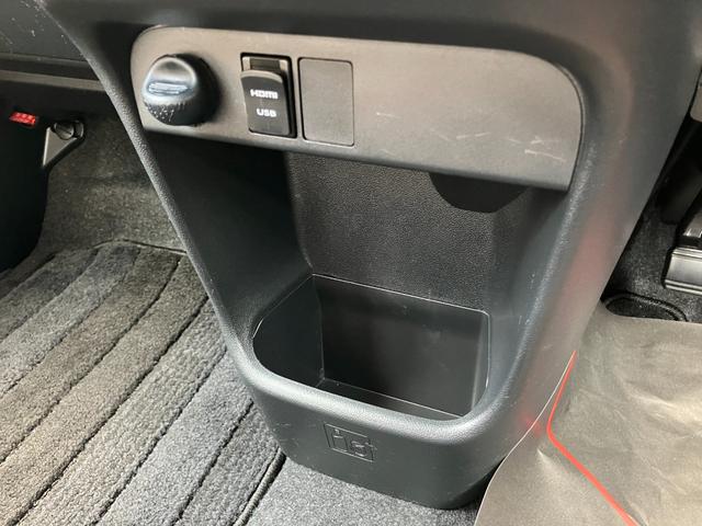 ムーヴキャンバスXリミテッドメイクアップ SAIII14インチフルホイールキャップ キーフリーシステム 両側パワースライドドア オートエアコン(プッシュ式) オートライト 置きラクボックス(静岡県)の中古車