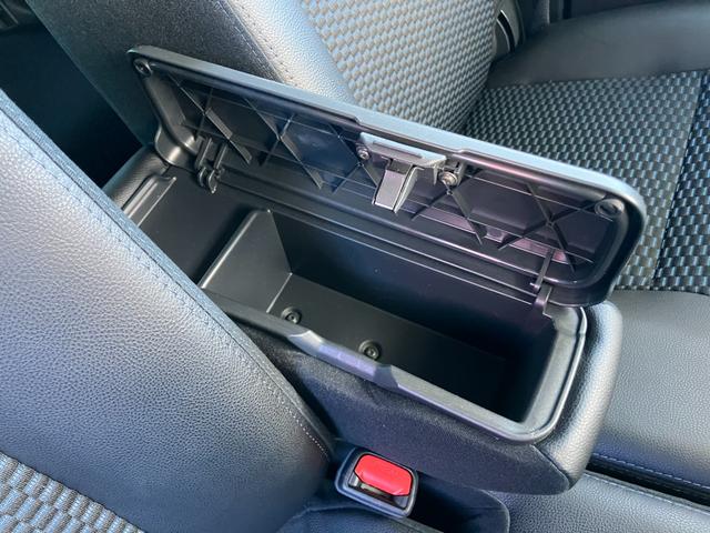 タントカスタムRS15インチアルミホイール キーフリーシステム プッシュボタンスタート オートエアコン(プッシュ式) フルLEDヘッドランプ オート格納式カラードドアミラー 本革巻ステアリングホイール(静岡県)の中古車