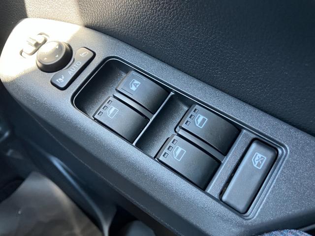 ムーヴＲＳキーフリーシステム　プッシュボタンスタート　ＬＥＤヘッドライト　１５インチアルミホイール　両側パワースライドドア　カラーマルチインフォメーションディスプレイ（静岡県）の中古車