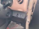 オートエアコン　キーフリーシステム　ＬＥＤジュエルランプ　シルバールーフレール　ＬＥＤヘッドランプ　フロントＬＥＤイルミネーションランプ　１４インチ２トーンカラードフルホイールキャップ（静岡県）の中古車