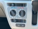 １４インチフルホイールキャップ　ＬＥＤヘッドランプ　電動格納式（カラード）ドアミラー　自発光式デジタルメーターブルーイルミネーションメーター　マニュアルエアコン（ダイヤル式）　キーレスエントリー（静岡県）の中古車