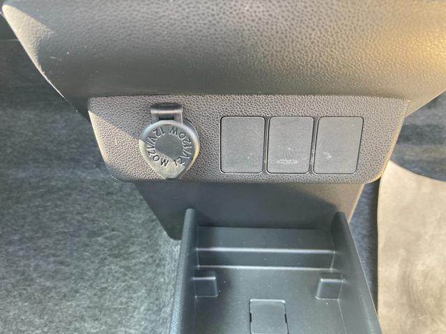 タントＸセレクション３６０度スーパーＵＶＩＲカットガラス　格納式シートバックテーブル　シートバックポケット　運転席シートリフター　チルトステアリング　シートヒーター　リヤヒーターダクト（静岡県）の中古車