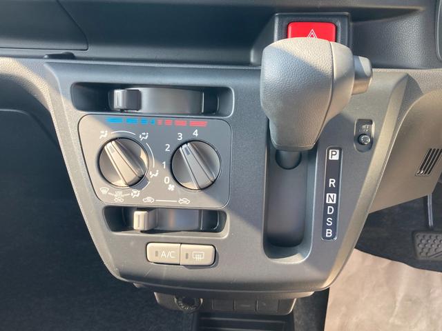 ミライースＬ　ＳＡIII１３インチフルホイールキャップ　マルチリフレクターハロゲンヘッドランプ　可倒式ドアミラー　自発光式デジタルメーターアンバーイルミネーションメーター　マニュアルエアコン（ダイヤル式）　キーレスエントリー（静岡県）の中古車