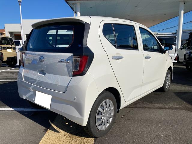 ミライースＬ　ＳＡIII１３インチフルホイールキャップ　マルチリフレクターハロゲンヘッドランプ　可倒式ドアミラー　自発光式デジタルメーターアンバーイルミネーションメーター　マニュアルエアコン（ダイヤル式）　キーレスエントリー（静岡県）の中古車