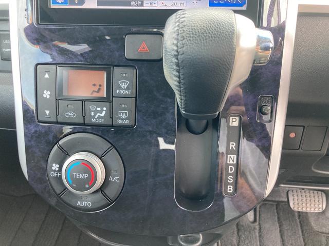 タントカスタムＲＳ　トップエディションＶＳ　ＳＡIII１５インチアルミホイール　大型エアロバンパー　ＬＥＤヘッドランプ　オート格納式カラードドアミラー　本革巻ステアリングホイール　両側パワースライドドア（静岡県）の中古車