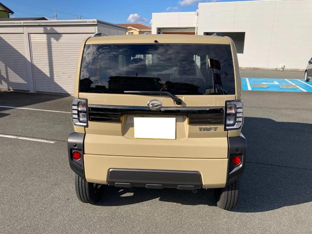 タフトG ダーククロムベンチャー15インチアルミホイール オートレベリング機能付フルLEDヘッドランプ LEDフォグランプ 本革巻ステアリングホイール 本革巻インパネセンターシフト キーフリーシステム プッシュボタンスタート(静岡県)の中古車