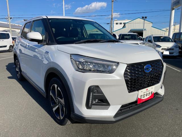 ロッキープレミアムＧ　ＨＥＶ１７インチアルミホイール　ＵＶＩＲカット遮音ガラス　フルＬＥＤヘッドランプ　キーフリーシステム　革巻きステアリングホイール　本革シフトノブ　アクティブマルチインフォメーションメーター（静岡県）の中古車