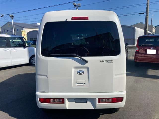 ハイゼットカーゴクルーズ２ＷＤ　ＭＴ　マニュアルエアコン（ダイヤル式）　パワーウィンドウ　電動格納ドアミラー　キーレスエントリー　オーバーヘッドシェルフ　ハロゲンヘッドライト（静岡県）の中古車