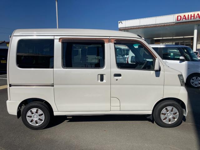 ハイゼットカーゴクルーズ２ＷＤ　ＭＴ　マニュアルエアコン（ダイヤル式）　パワーウィンドウ　電動格納ドアミラー　キーレスエントリー　オーバーヘッドシェルフ　ハロゲンヘッドライト（静岡県）の中古車