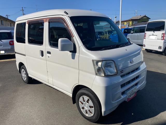 ハイゼットカーゴクルーズ２ＷＤ　ＭＴ　マニュアルエアコン（ダイヤル式）　パワーウィンドウ　電動格納ドアミラー　キーレスエントリー　オーバーヘッドシェルフ　ハロゲンヘッドライト（静岡県）の中古車