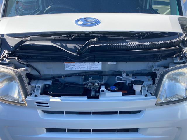 ハイゼットカーゴクルーズ２ＷＤ　ＭＴ　マニュアルエアコン（ダイヤル式）　パワーウィンドウ　電動格納ドアミラー　キーレスエントリー　オーバーヘッドシェルフ　ハロゲンヘッドライト（静岡県）の中古車