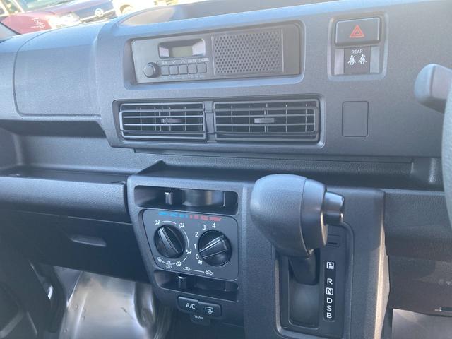ハイゼットカーゴスペシャル２ＷＤ　ＣＶＴ　プリントレザーシート　アッパートレイ　ユースフルナット（３１か所）（静岡県）の中古車