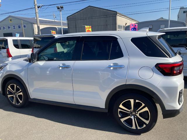 ロッキープレミアム１７インチアルミホイール　ＵＶＩＲカット遮音ガラス　フルＬＥＤヘッドランプ　キーフリーシステム　革巻きステアリングホイール　本革シフトノブ　アクティブマルチインフォメーションメーター（静岡県）の中古車