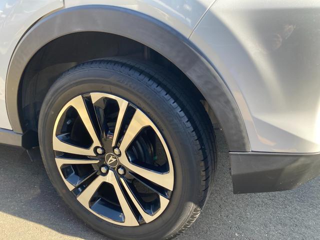 ロッキープレミアム１７インチアルミホイール　ＵＶＩＲカット遮音ガラス　フルＬＥＤヘッドランプ　キーフリーシステム　革巻きステアリングホイール　本革シフトノブ　アクティブマルチインフォメーションメーター（静岡県）の中古車