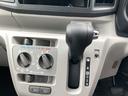 １４インチアルミホイール　ＬＥＤヘッドランプ　電動格納式（カラード）ドアミラー　自発光式デジタルメーターブルイルミネーションメーター　マニュアルエアコン（ダイヤル式）　キーレスエントリー（静岡県）の中古車