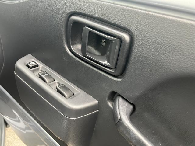 ハイゼットトラックエクストラＳＡIIIｔ２ＷＤ　ＭＴ　キーレスエントリー　パワーウィンドウ　エアコン　パワードアロック　スモークドガラス（リヤウインドウ）　ＵＶカットガラス（静岡県）の中古車