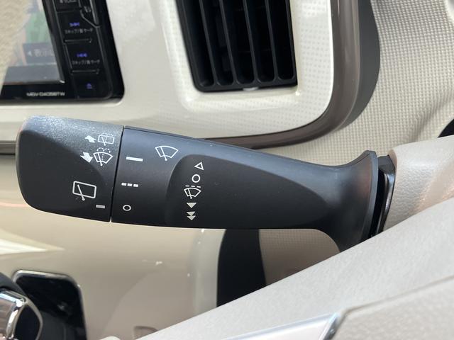 ムーヴキャンバスＸリミテッドメイクアップ　ＳＡIII１４インチフルホイールキャップ　キーフリーシステム　両側パワースライドドア　オートエアコン（プッシュ式）　オートライト　置きラクボックス（静岡県）の中古車