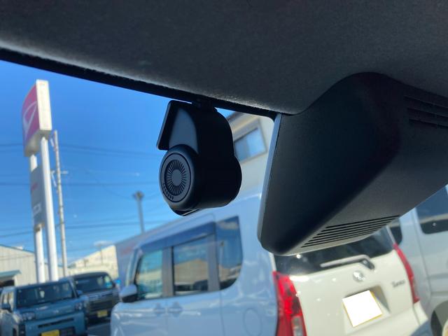 ムーヴキャンバスＧブラックアクセントＶＳ　ＳＡIII１４インチフルホイールキャップ　ＬＥＤヘッドランプ　キーフリーシステム　両側パワースライドドア　オートエアコン（プッシュ式）　オートライト　置きラクボックス（静岡県）の中古車