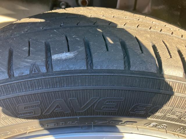 ムーヴL SAIII14インチフルホイールキャップ UVカットゴラス(フロントドア) ウレタンステアリングホイール キーレスエントリー マニュアルエアコン(ダイヤル式)(静岡県)の中古車