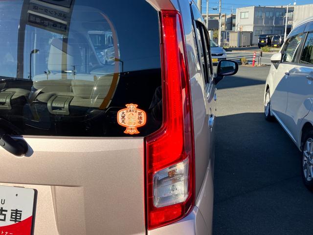 ムーヴL SAIII14インチフルホイールキャップ UVカットゴラス(フロントドア) ウレタンステアリングホイール キーレスエントリー マニュアルエアコン(ダイヤル式)(静岡県)の中古車