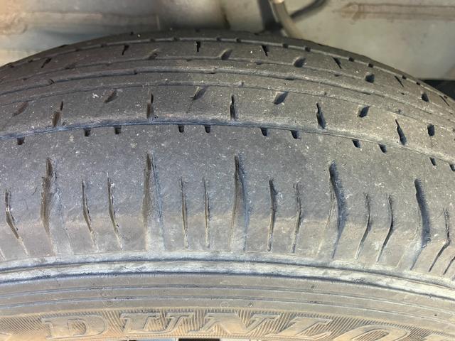 ハイゼットカーゴデッキバンＧ４ＷＤ　キーレスエントリー　マニュアルエアコン（ダイヤル式）　１２インチフルホイールキャップ　ＵＶカットガラス　電動格納ドアミラー　パワーウィンドウ（静岡県）の中古車