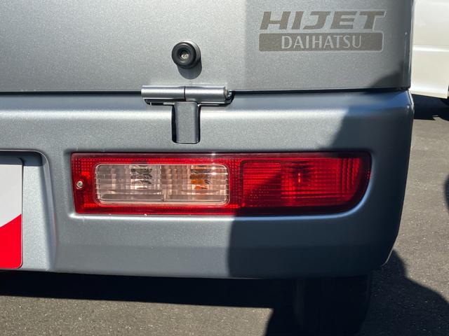 ハイゼットカーゴデッキバンＧ４ＷＤ　キーレスエントリー　マニュアルエアコン（ダイヤル式）　１２インチフルホイールキャップ　ＵＶカットガラス　電動格納ドアミラー　パワーウィンドウ（静岡県）の中古車