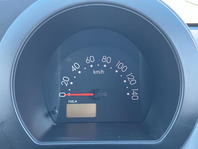 ハイゼットカーゴデッキバンＧ４ＷＤ　キーレスエントリー　マニュアルエアコン（ダイヤル式）　１２インチフルホイールキャップ　ＵＶカットガラス　電動格納ドアミラー　パワーウィンドウ（静岡県）の中古車