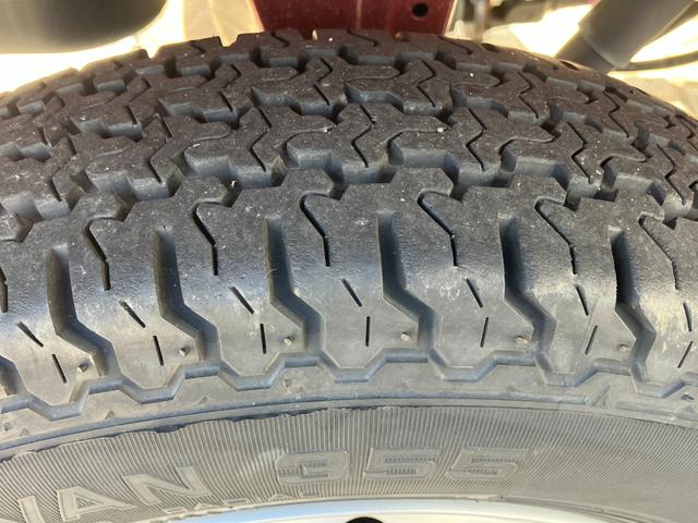 ハイゼットトラックジャンボエクストラLEDヘッドランプ シートスライド&リクライニング機構 荷台ステップ オーバーヘッドシェルフ マニュアルエアコン コーナーセンサー(静岡県)の中古車