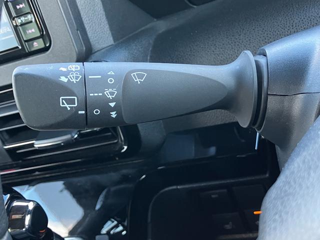 タントカスタムRSスタイルセレクション15インチアルミホイール 大型エアロバンパー フルLEDヘッドランプ オート格納式カラードドアミラー 革巻ステアリングホイール 両側パワースライドドア(静岡県)の中古車